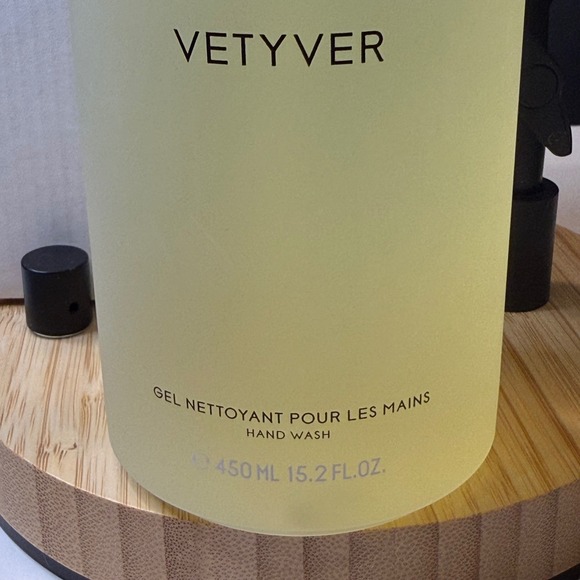 Byredo • Vetyver • Hand Wash Gel • 450ml 15.2oz • New and Sealed in Open Box - Picture 2 of 7